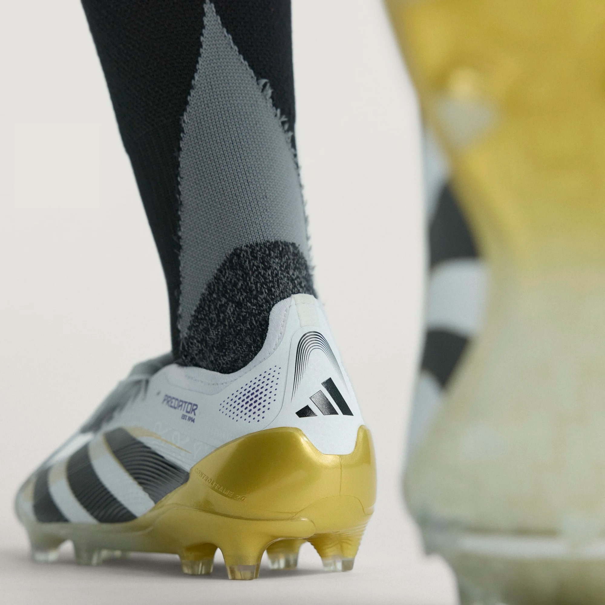 ADIDAS PREDATOR ELITE FT FG WHITE/BLACK/GOLD METALLIC | UK 8.5 (US