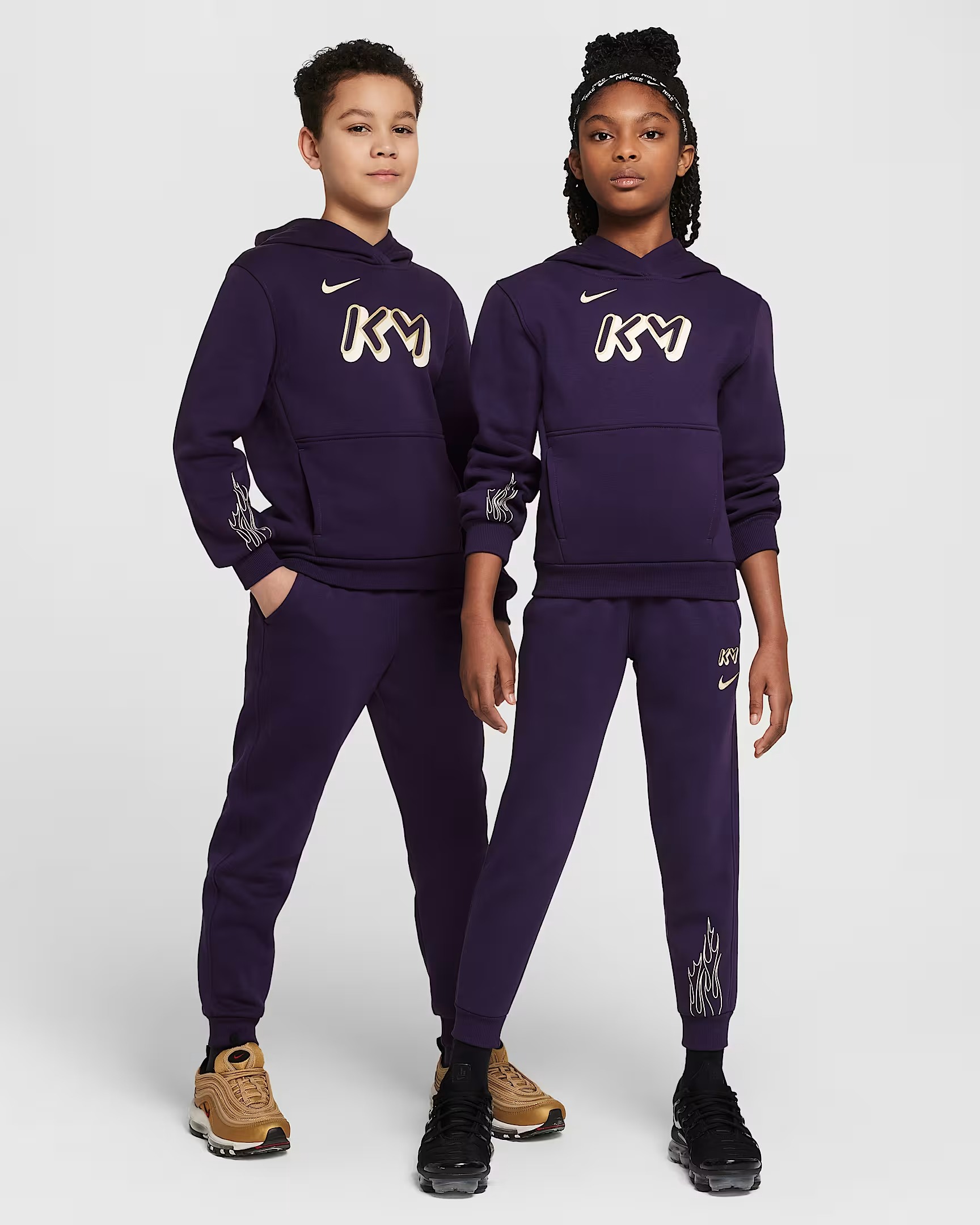 NIKE KM CLUB FLEECE JUNIOR HOODIE GRAND PURPLE 164