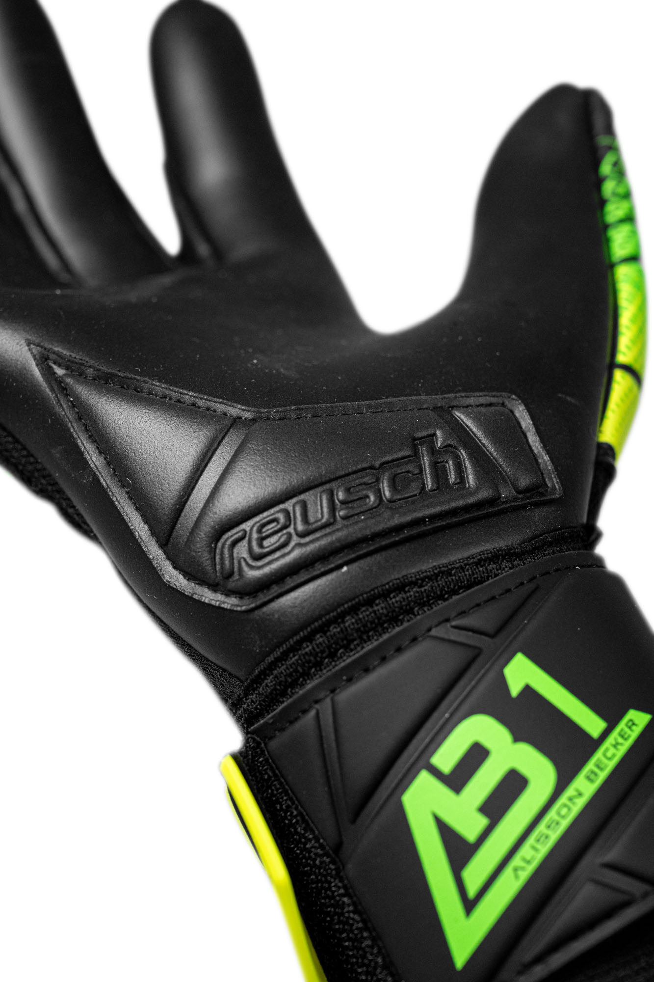 REUSCH ATTRAKT AB1 INFINITY BRAZIL