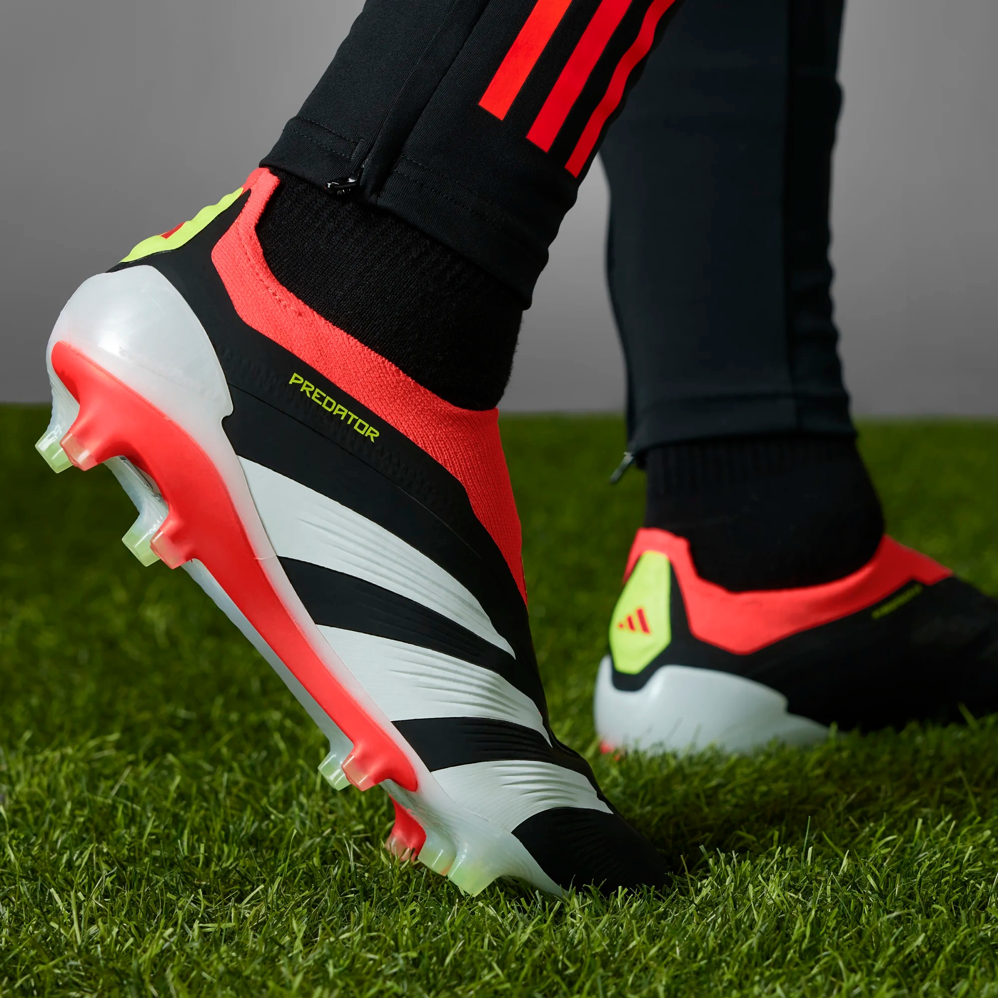 ADIDAS PREDATOR ELITE LL FG CORE BLACK/CLOUD WHITE/SOLAR RED | UK