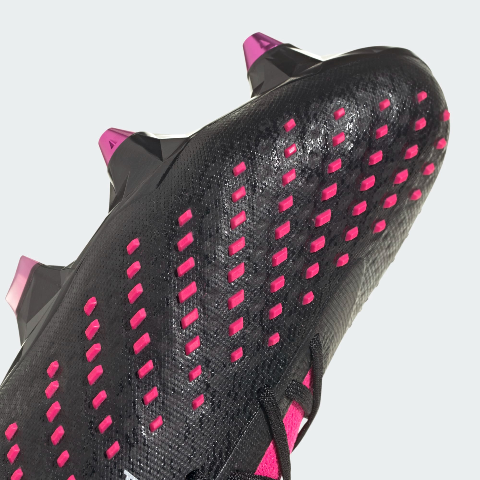ADIDAS PREDATOR ACCURACY.1 SG CBLACK/FTWWHT/TESHPK | UK 9.5