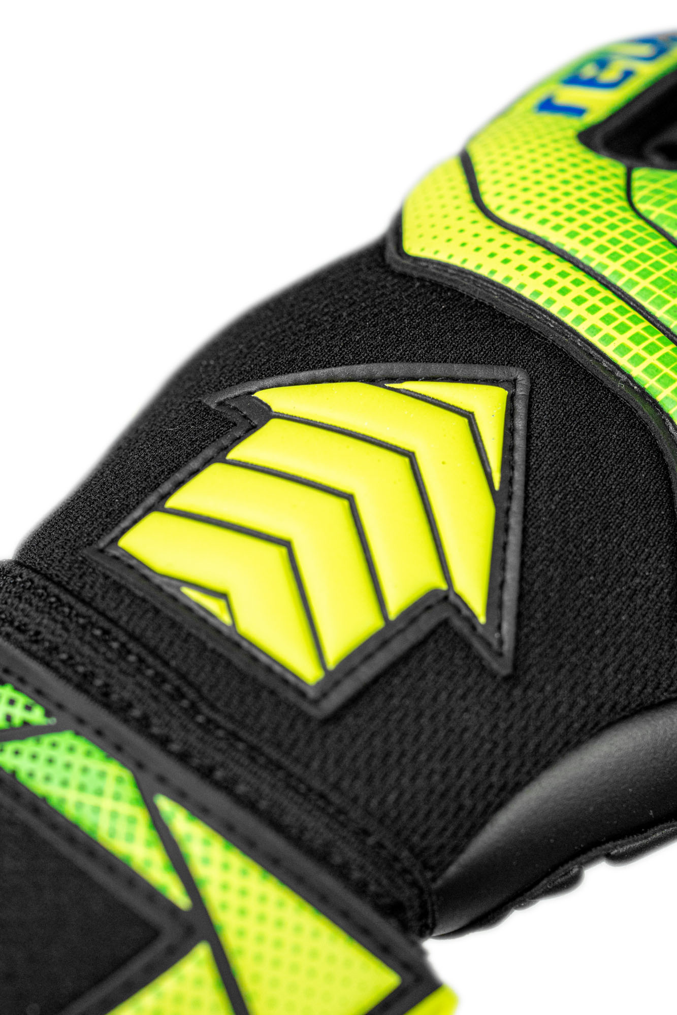 REUSCH ATTRAKT AB1 INFINITY BRAZIL