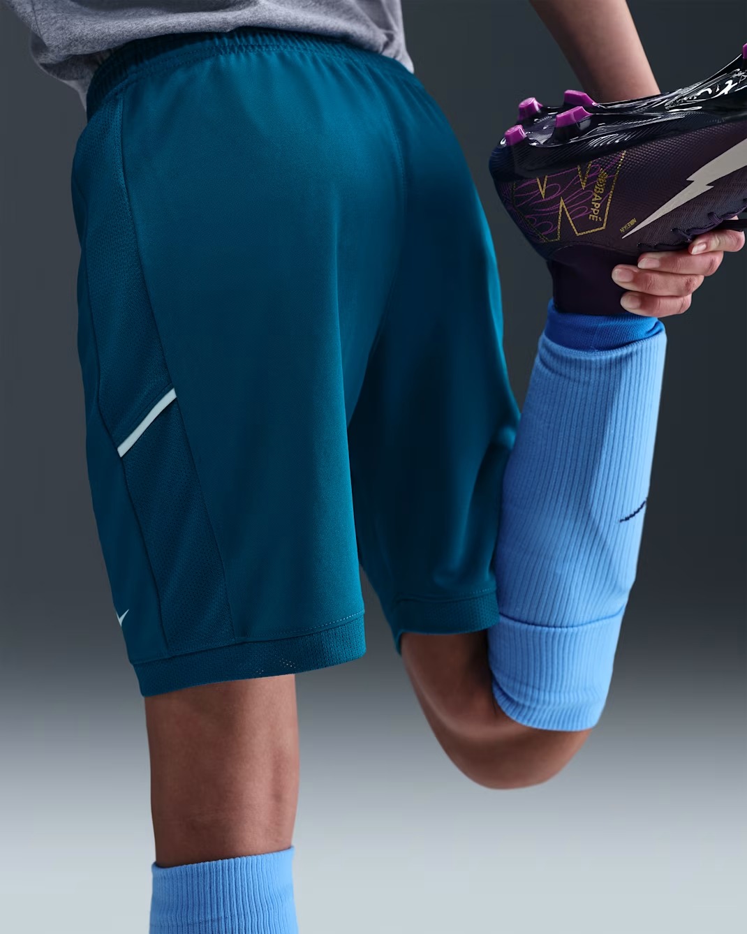 NIKE DRI-FIT ACADEMY25 SHORTS JUNIOR KILIAN MBAPPÉ GREEN ABYSS