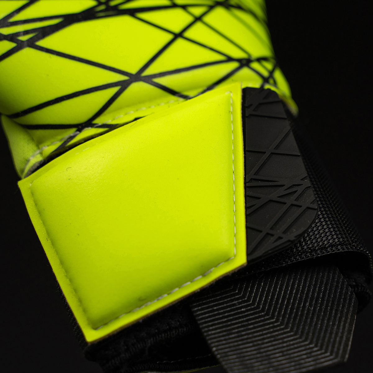UHLSPORT PREDICTION ENERGY ULTRAGRIP HN #377