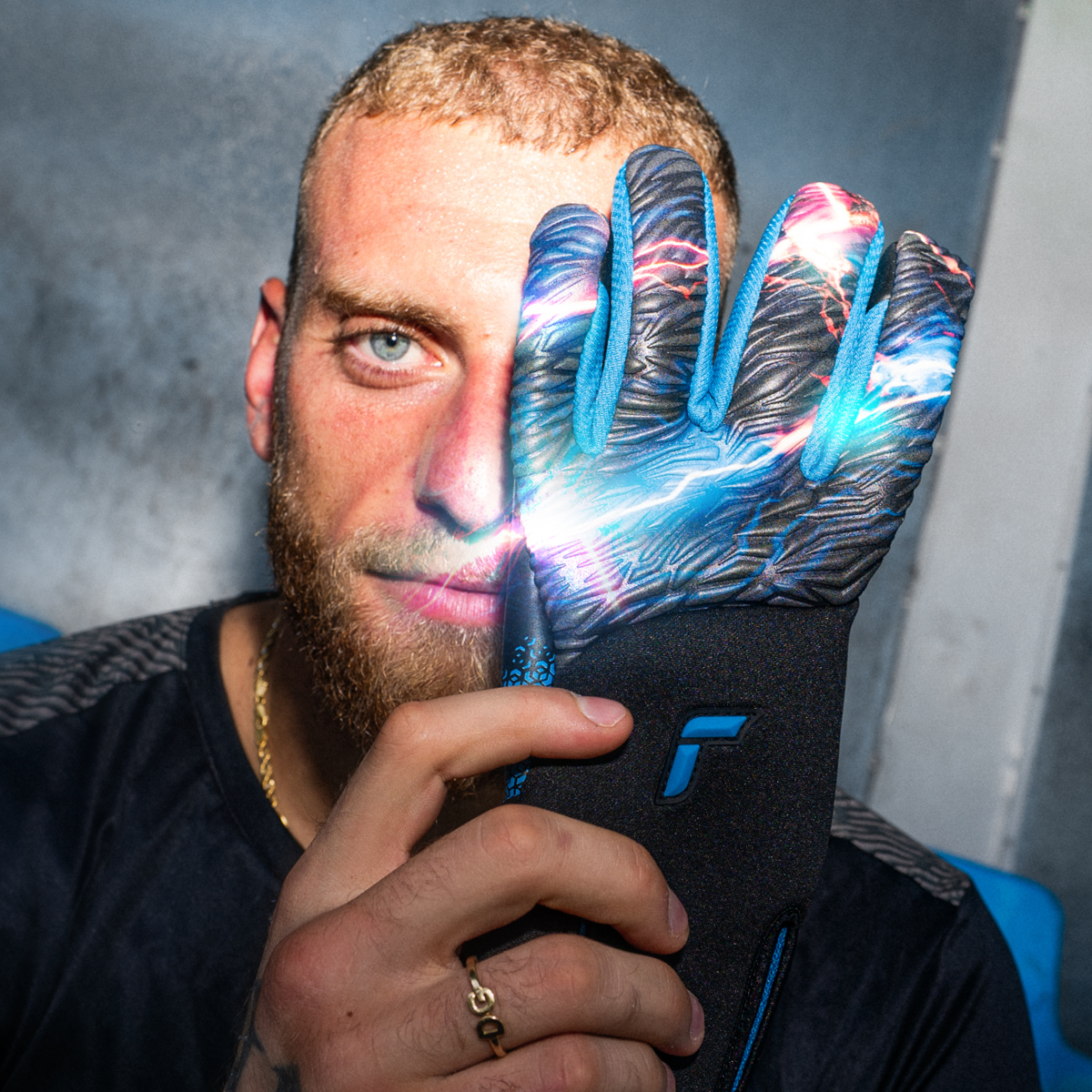 gk25-venomous-IG-1200x1500-15 gk25-venomous-IG-1200x1500-15