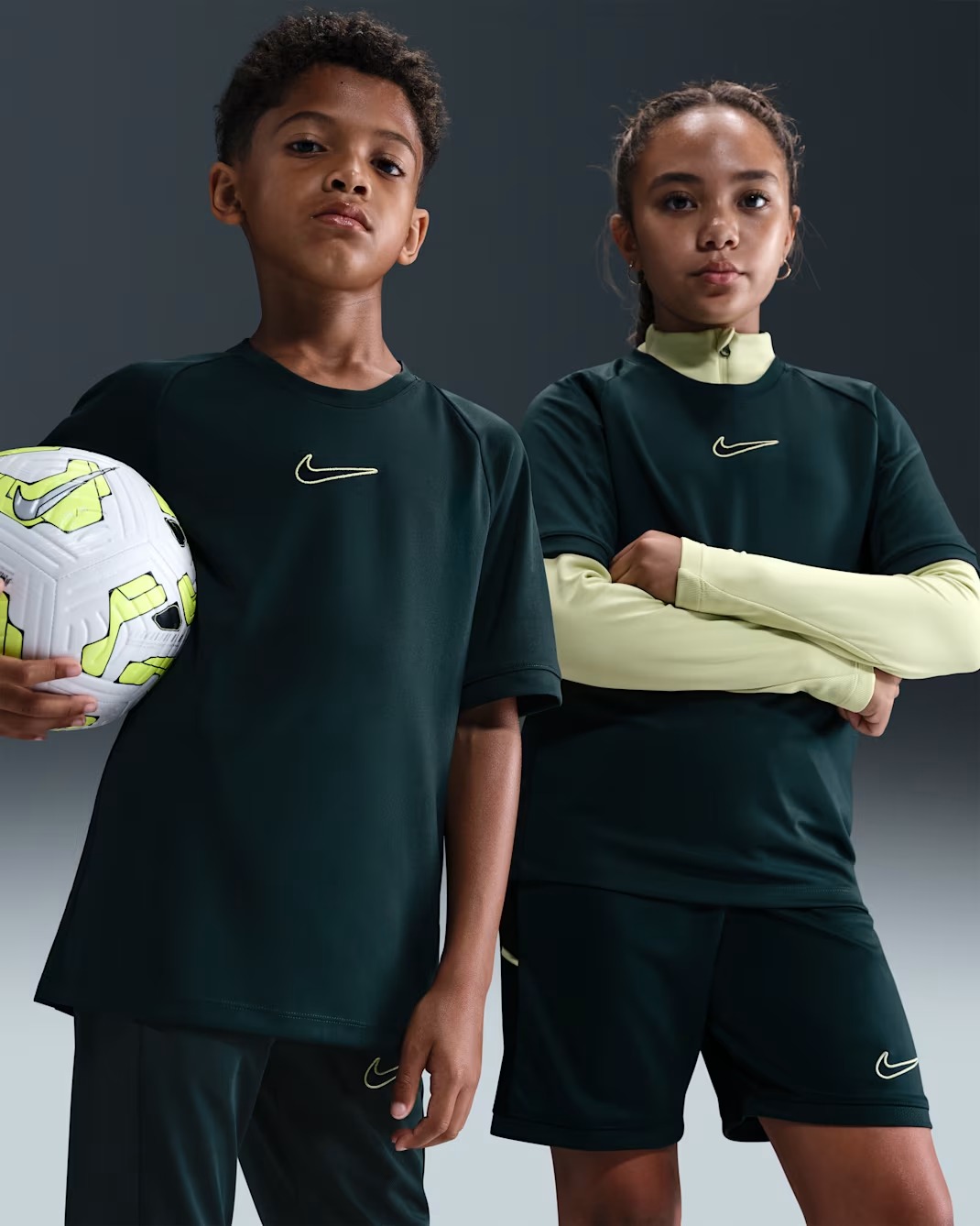 NIKE ACADEMY KIDS DRI-FIT SHORT-SLEEVE SEAWEED/BLACK