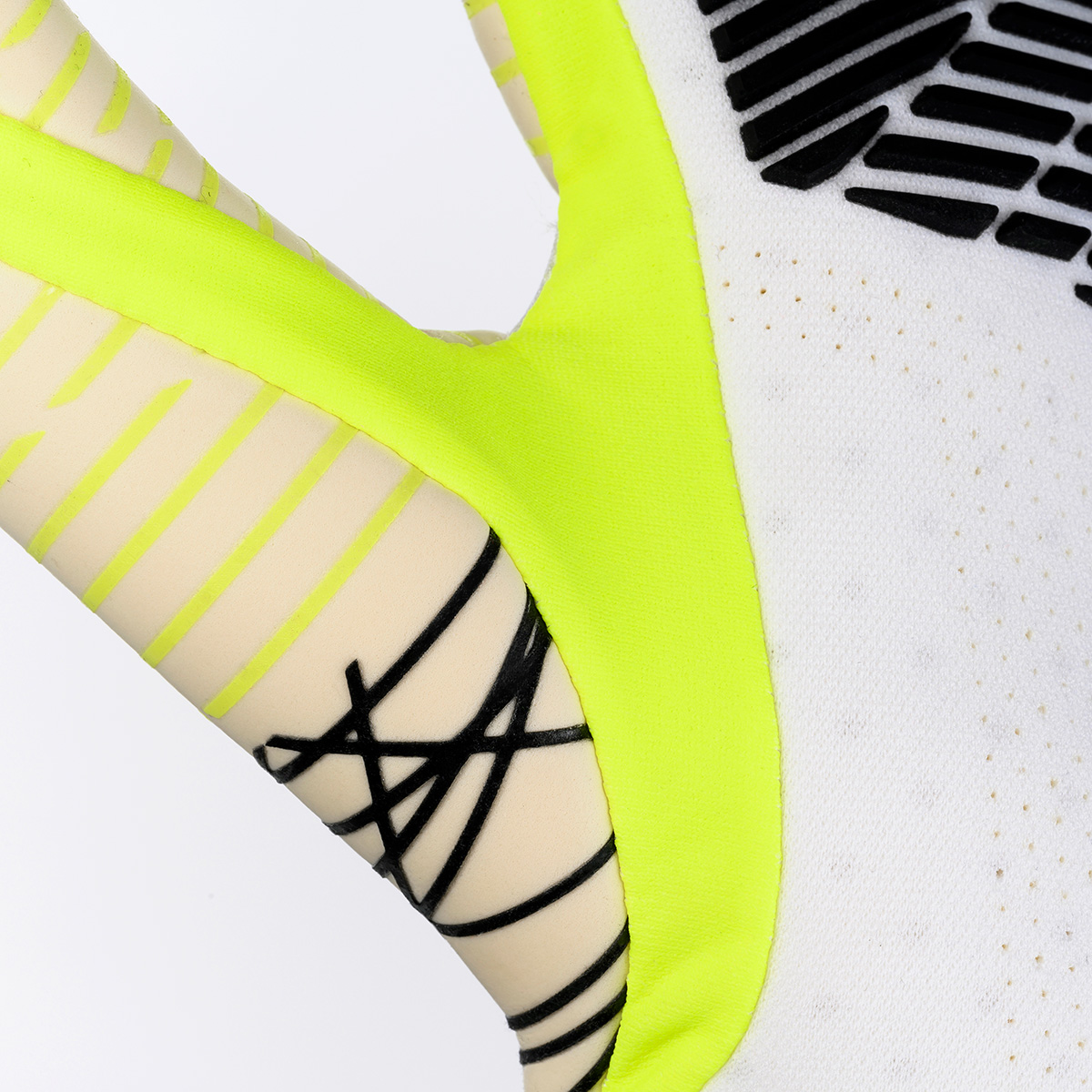 UHLSPORT FM ULTRAGRIP ZNE HN SOLAR EDITION #402