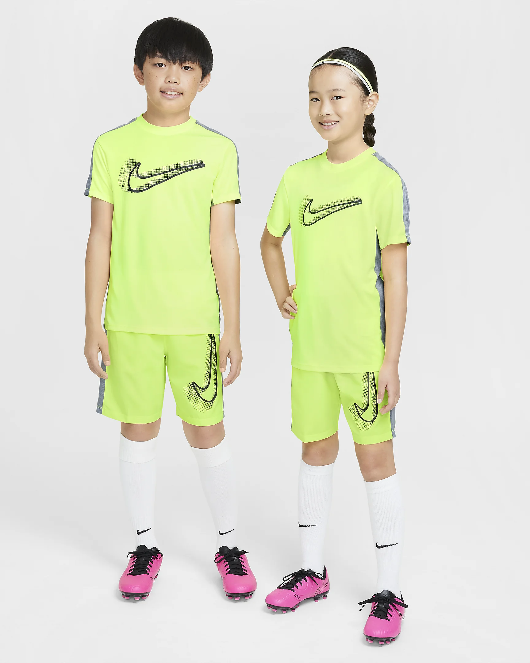 NIKE ACADEMY23 JUNIOR VOLT/COOL GREY/BLACK NIKE ACADEMY23 JUNIOR VOLT/COOL GREY/BLACK