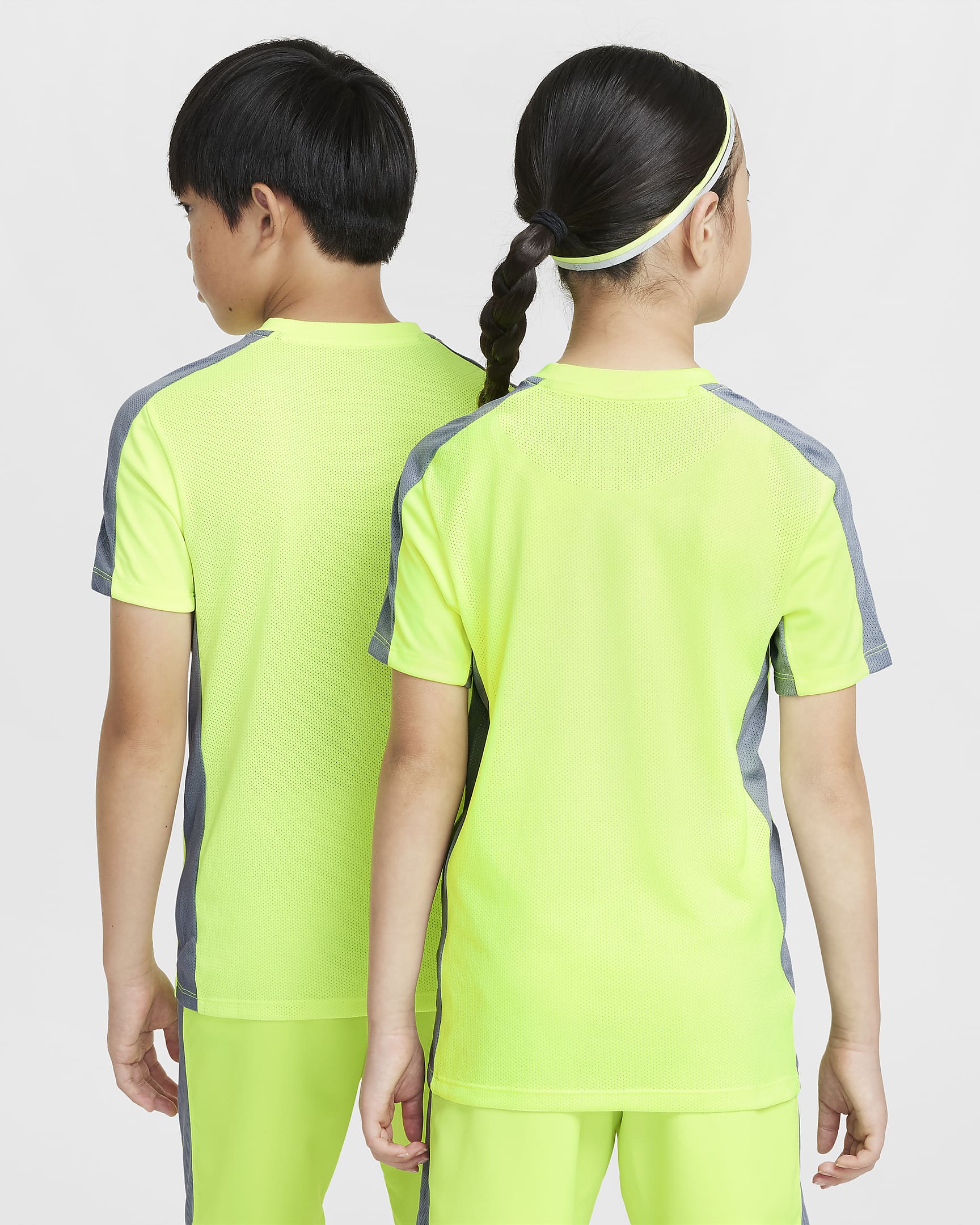 NIKE ACADEMY23 JUNIOR VOLT/COOL GREY/BLACK NIKE ACADEMY23 JUNIOR VOLT/COOL GREY/BLACK