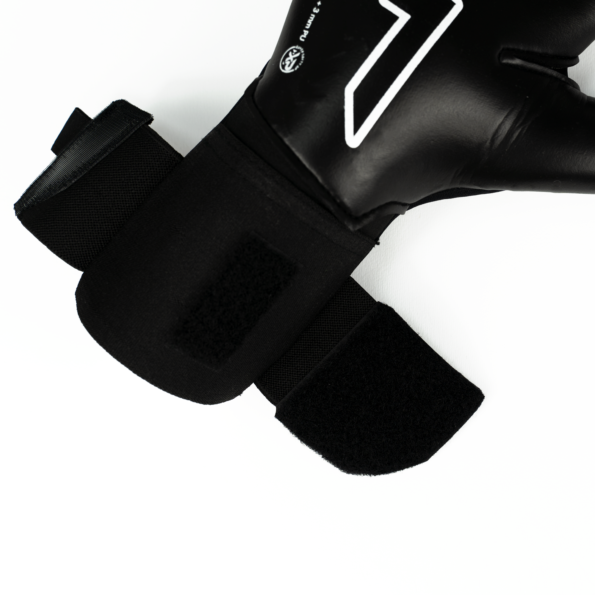 RINAT ARIES X PRIME BLACK