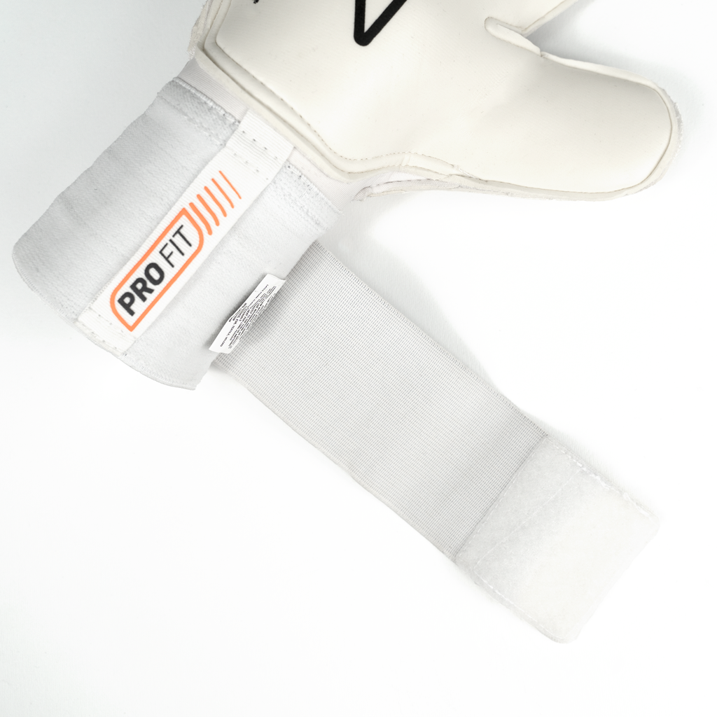 RINAT ASIMETRIK TURF WHITE