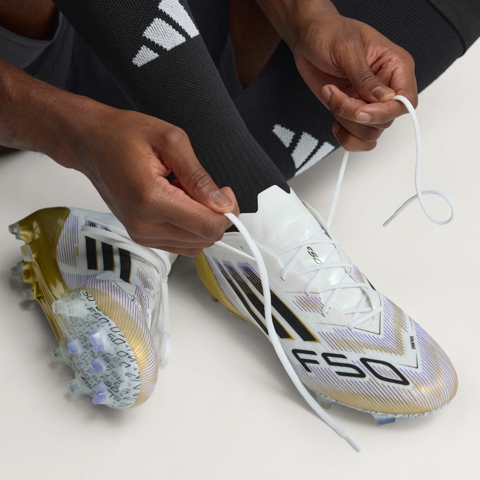 ADIDAS F50 ELITE FG WHITE/BLACK/GOLD METALLIC ADIDAS F50 ELITE FG WHITE/BLACK/GOLD METALLIC