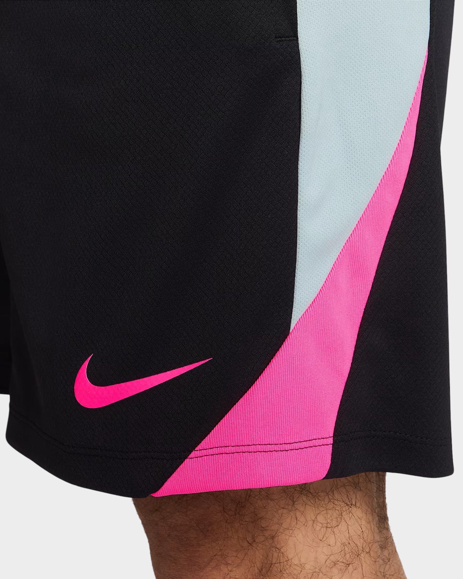 NIKE STRIKE MEN'S DRI-FIT SHORT BLACK/OCEAN CUBE/HYPER PINK