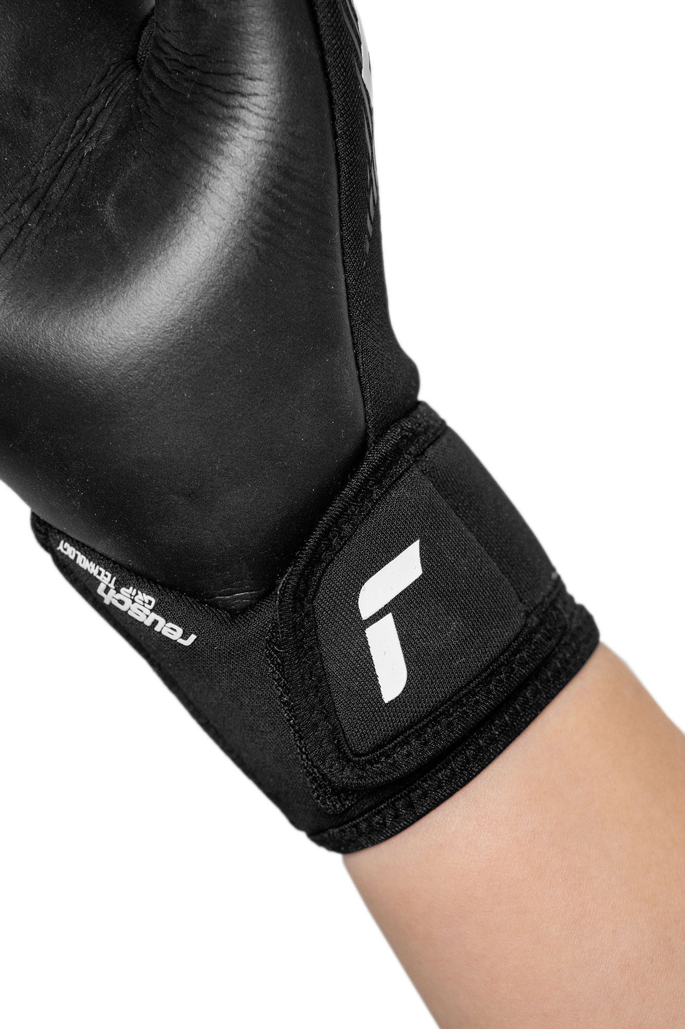 REUSCH FASTGRIP INFINITY JUNIOR BLACK