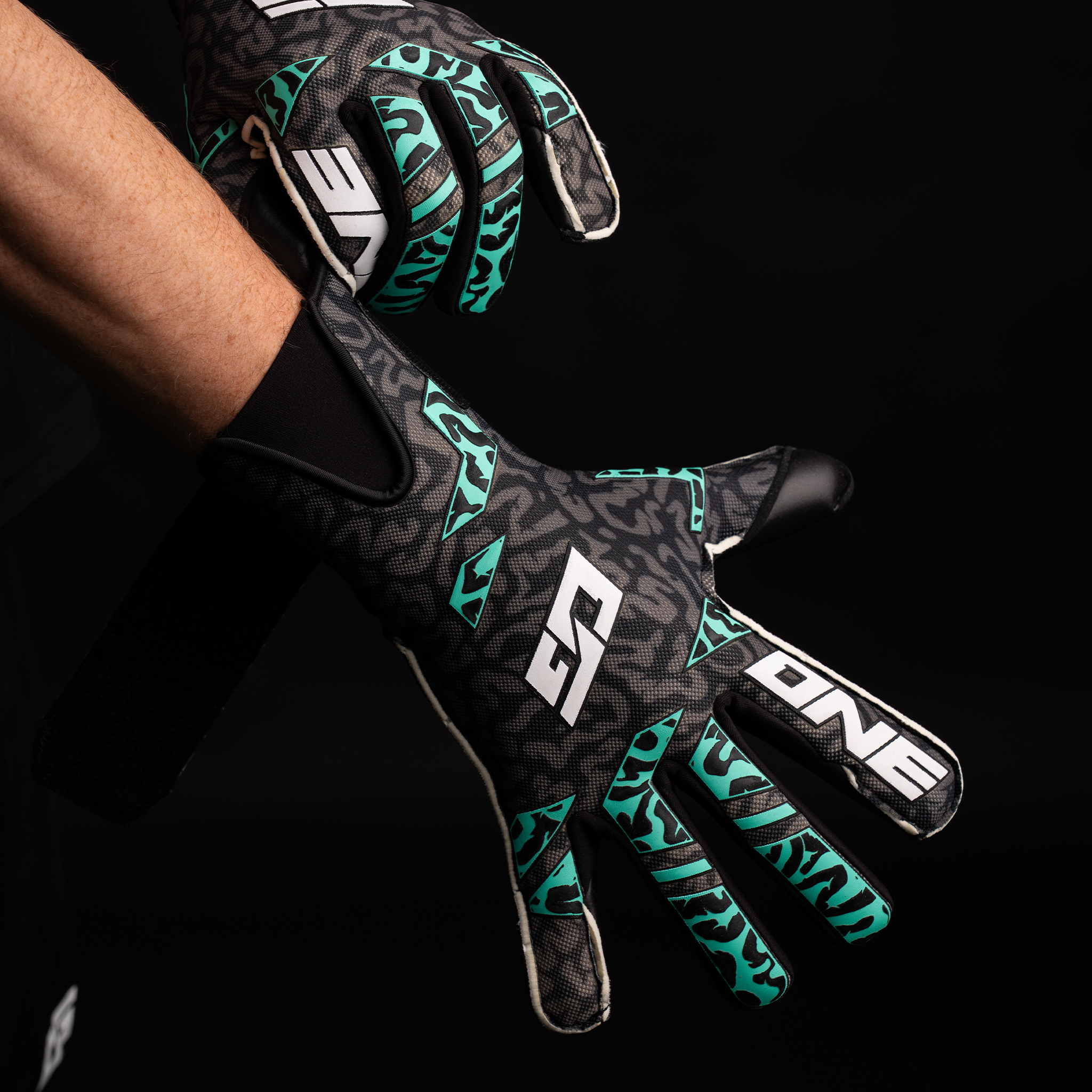 ONE GLOVE OG1 JUNIOR MONSTER GRAVITY