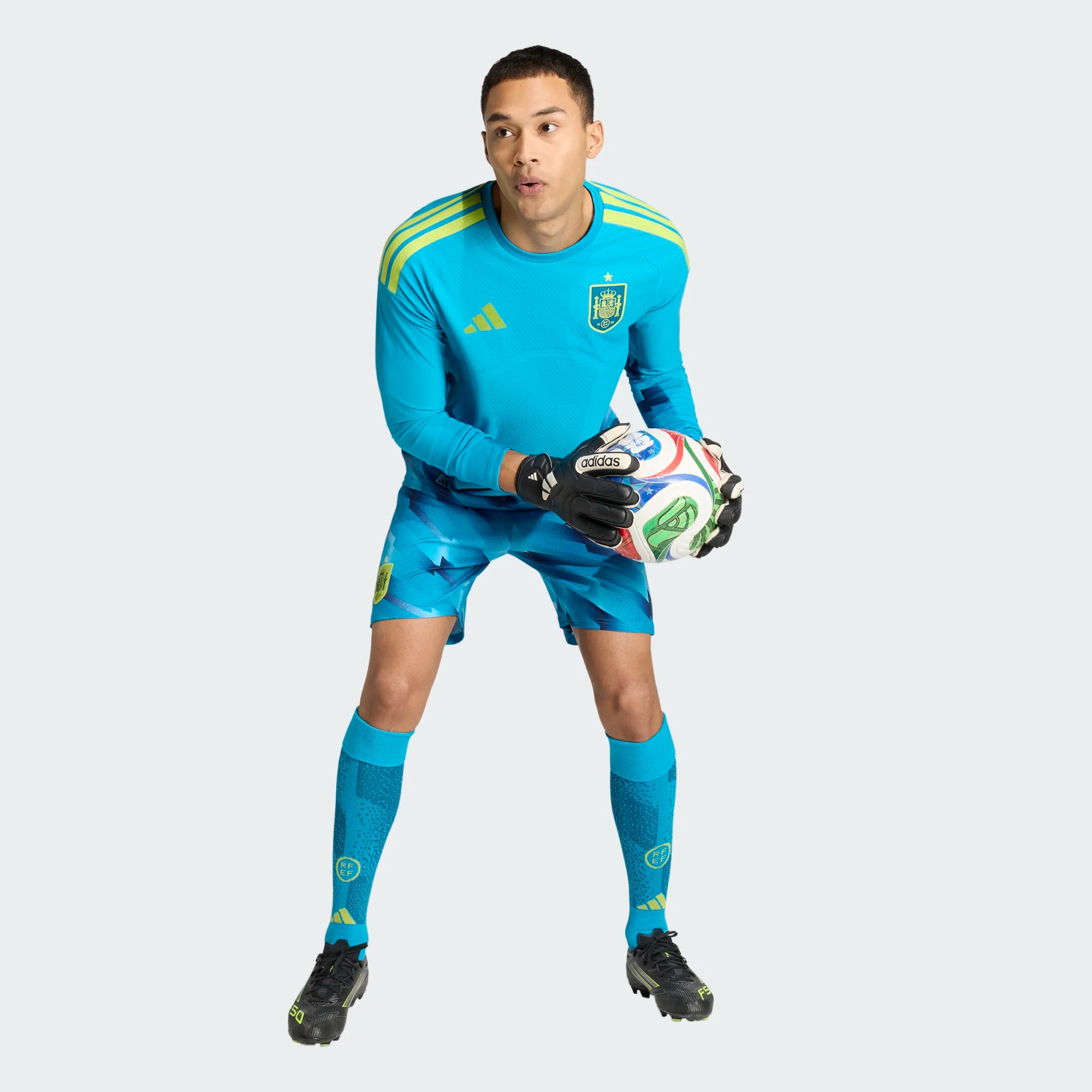 ADIDAS SPAIN 26 HOME AUTHENTIC GOALKEEPER JERSEY LS