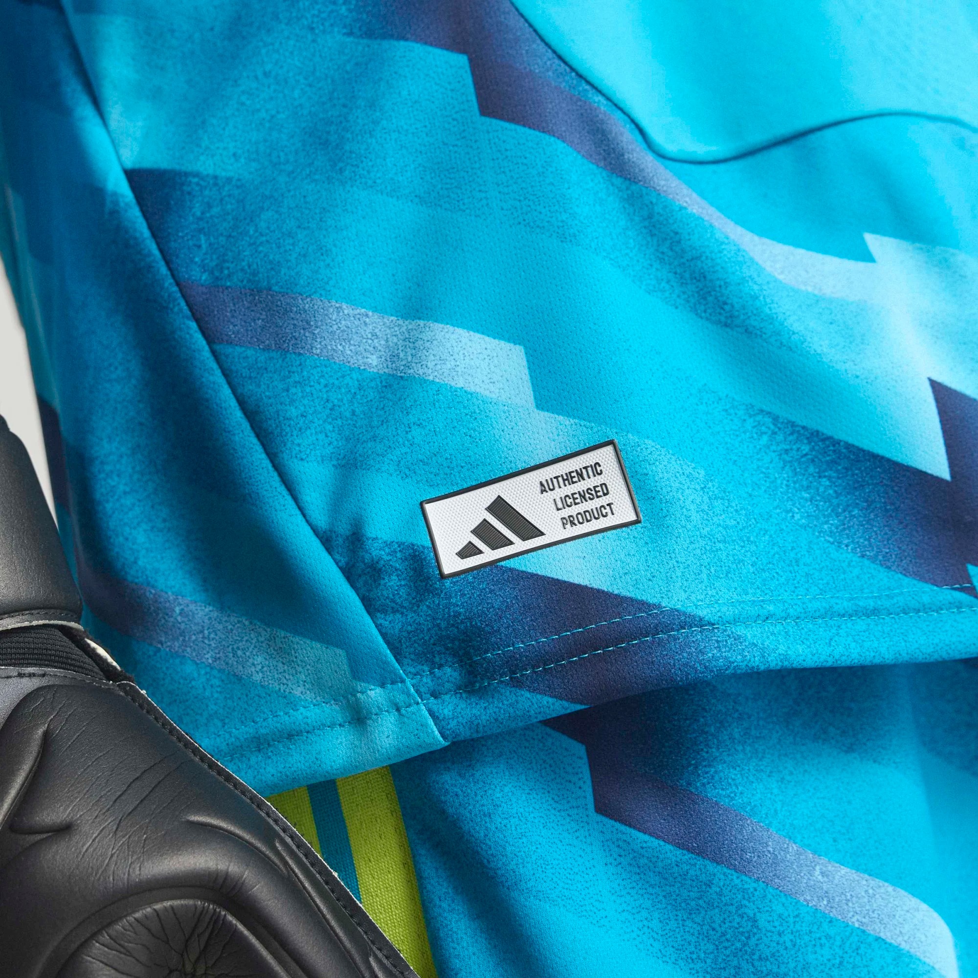 ADIDAS SPAIN 26 HOME AUTHENTIC GOALKEEPER JERSEY LS