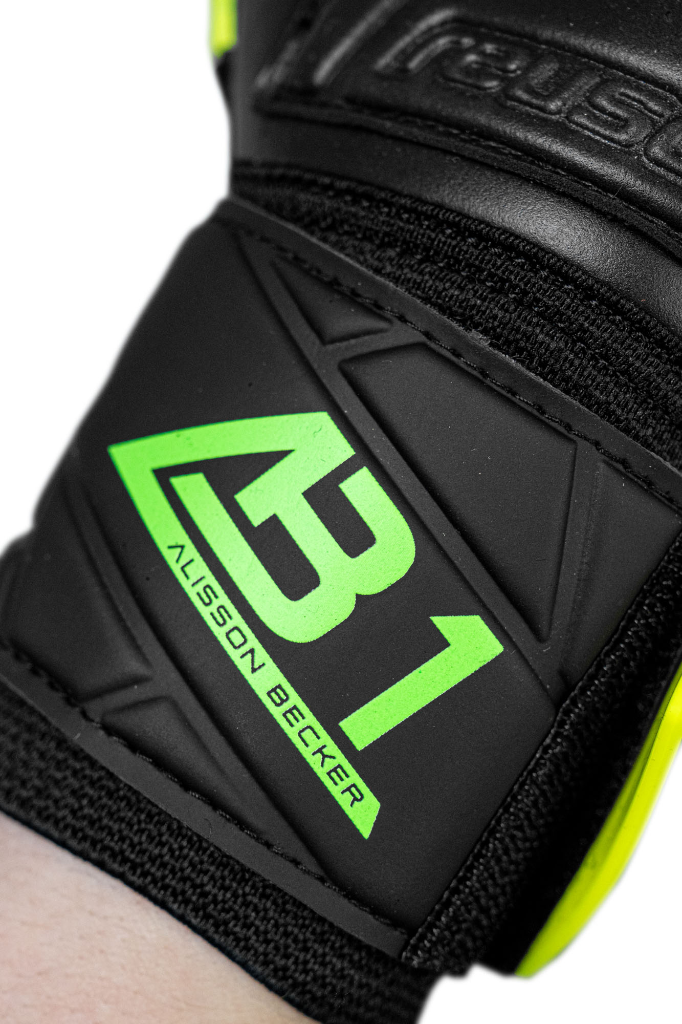 REUSCH ATTRAKT AB1 INFINITY BRAZIL